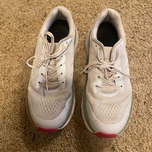 Walmart Hoka Copycat Women’s Size 9